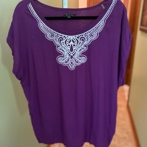 NWOT Kiara Women's Plus size Tee